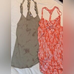 Lot Of 2 Cute Summer Tanks Size S, XS. Guess Banana Republic.